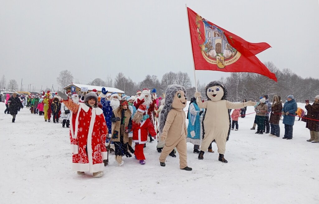 В Тверской Карелии под Лихославлем прошел парад Дедов Морозов