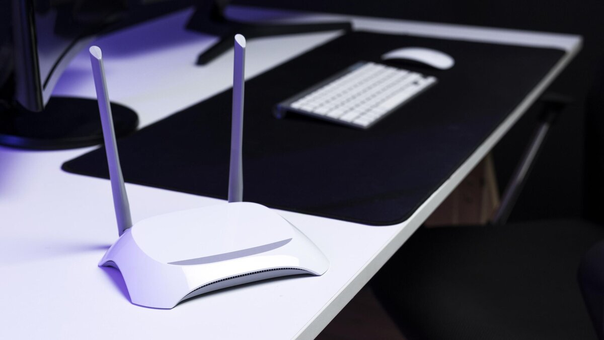    В некоторых комнатах плохо работает интернет? Проверьте где стоит ваш маршрутизатор© Freepik | rawpixel.com