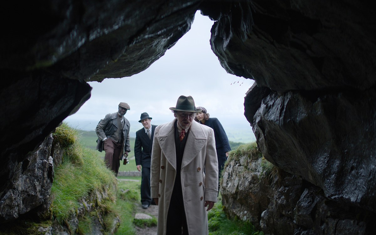 Кадр из фильма  «Нандор Фодор и говорящий мангуст», реж. Адам Сигал, 2023