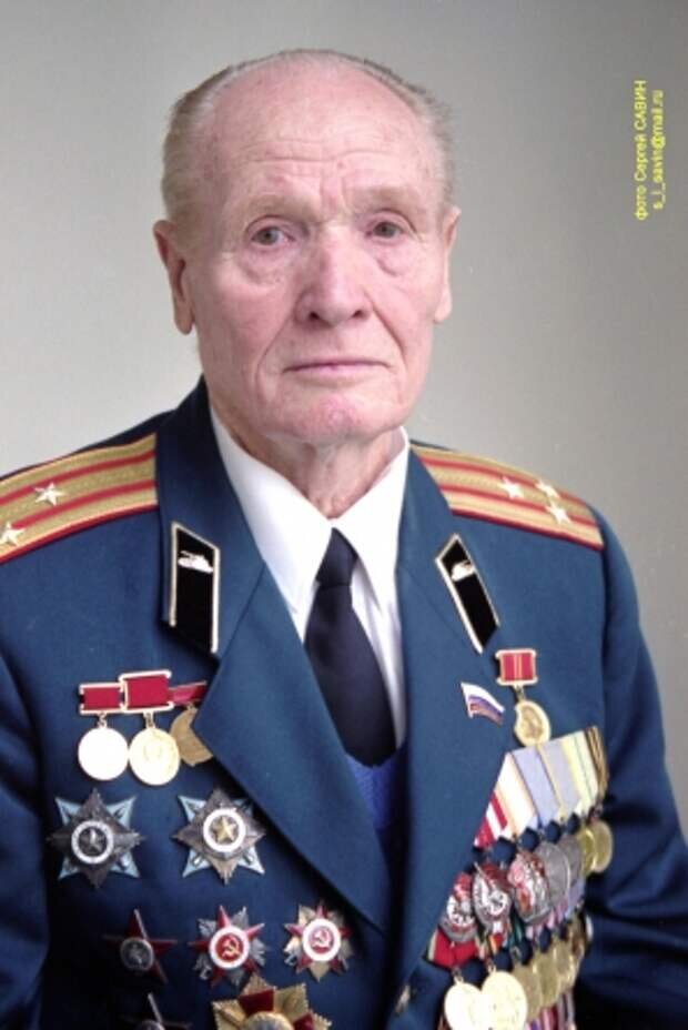 "Один сгорел, другой, третий", или воспоминания советского самоходчика ...