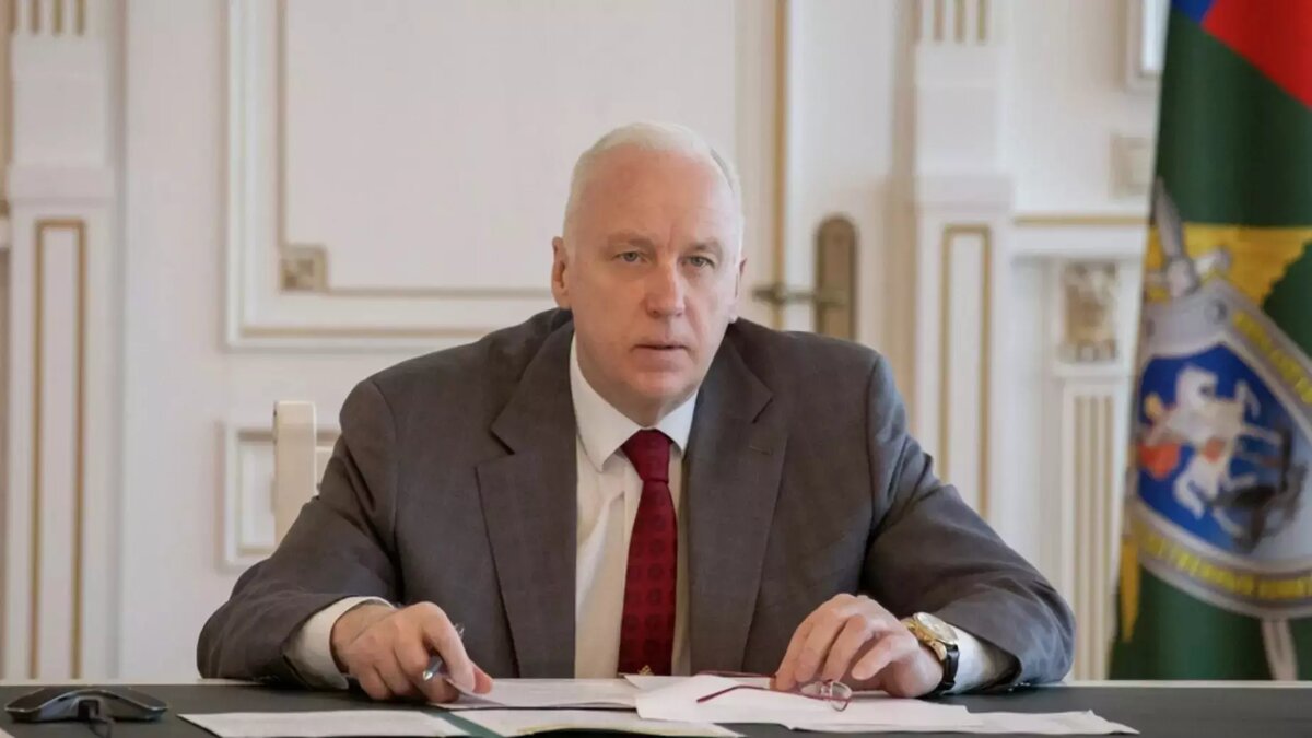     Глава СКР Александр Бастрыкин поручил провести проверку из-за затянувшейся реставрации трех ОКН в Нижнем Новгороде. Об этом сообщается в Telegram-канале федерального ведомства.