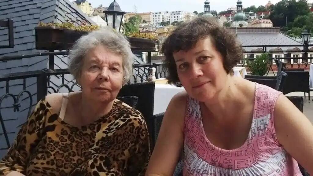Бабушка Нина Катерли и мама Елена Эфрос