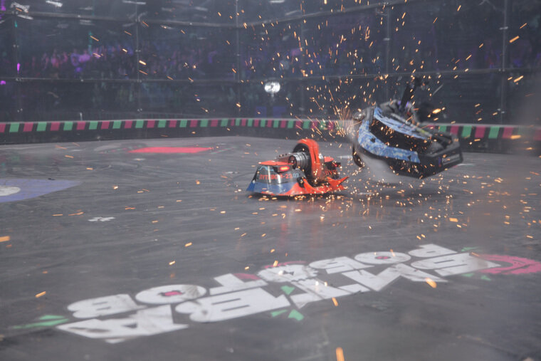    Оценивается нанесенный роботам урон