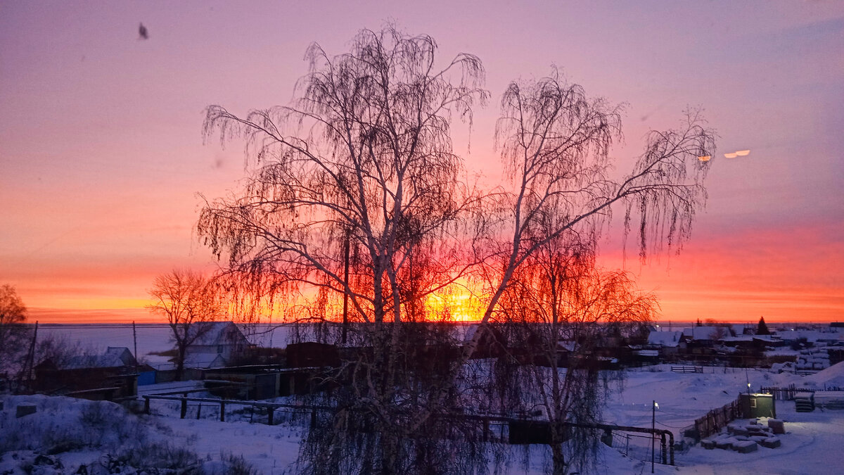 Вид с третьего этажа нашей школы.