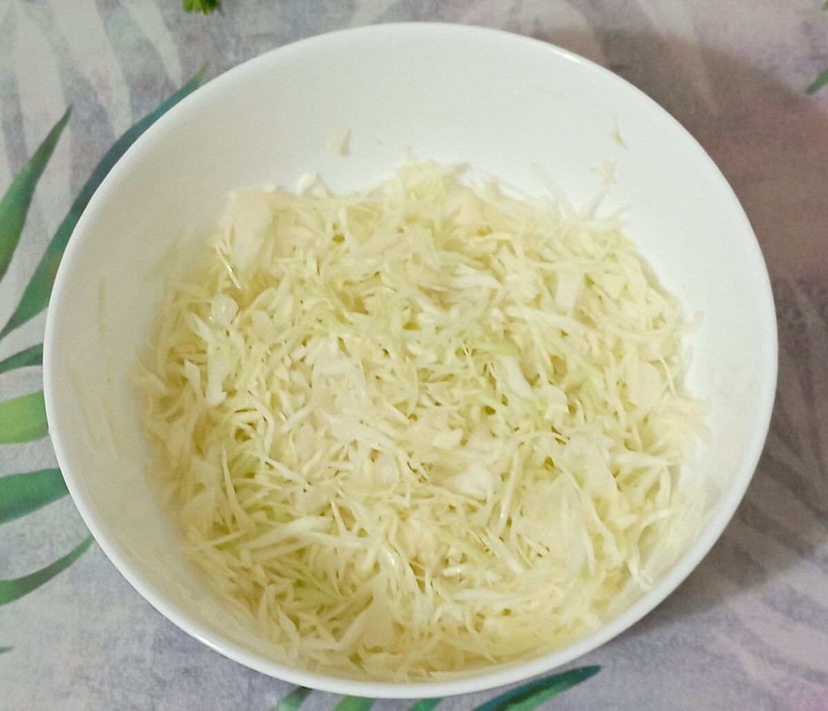 Процесс приготовления салата. Начало. Фото автора.