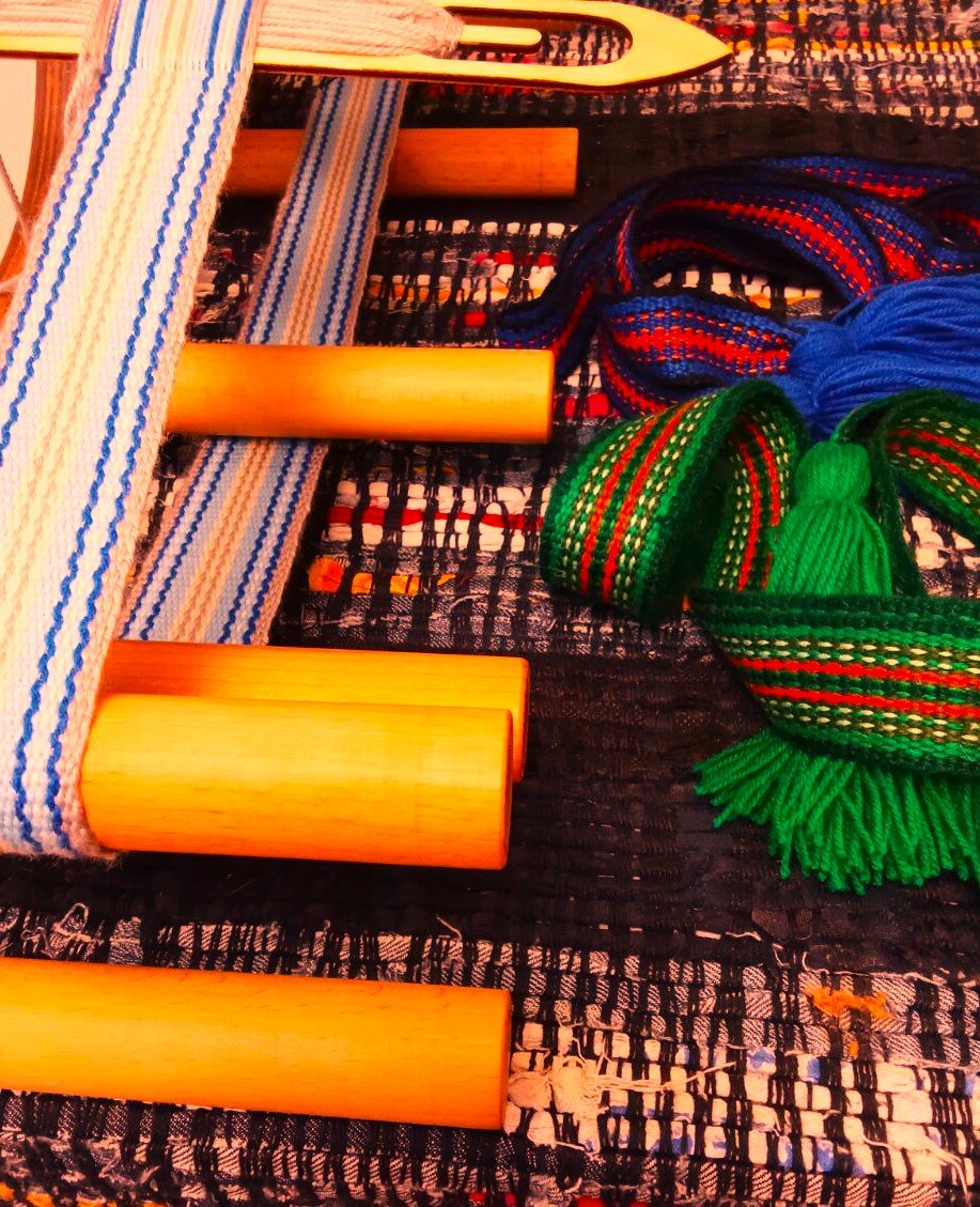 Первые работы на лентоткацком станке 