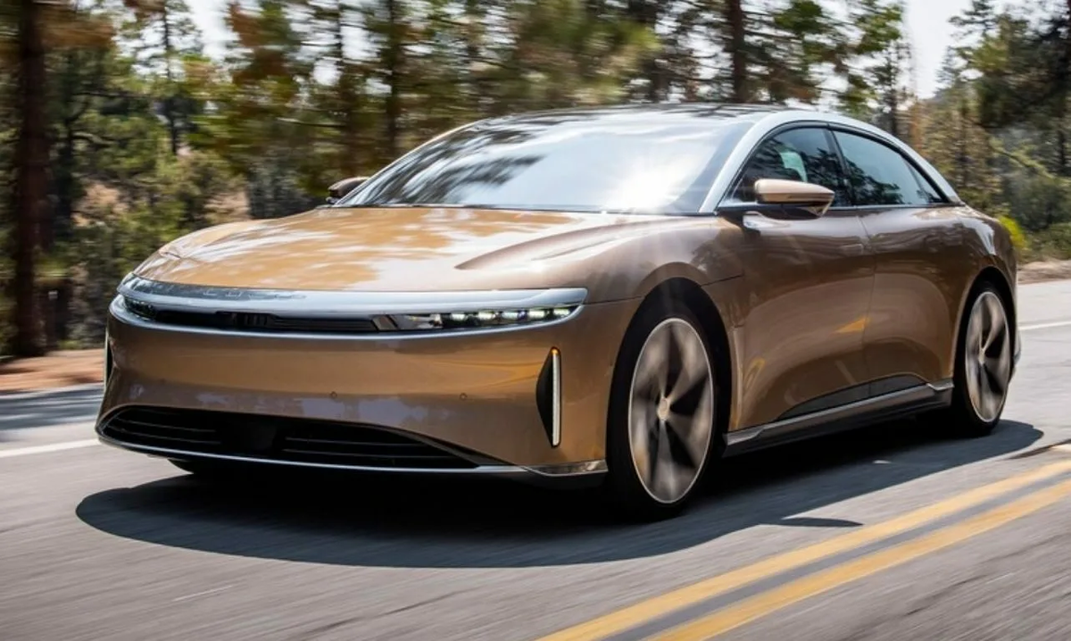 Lucid air dream edition. Lucid Air 2022. Электромобиль Люсид 2022. Электромобиль Lucid Air 2021. Lucid Air Touring.