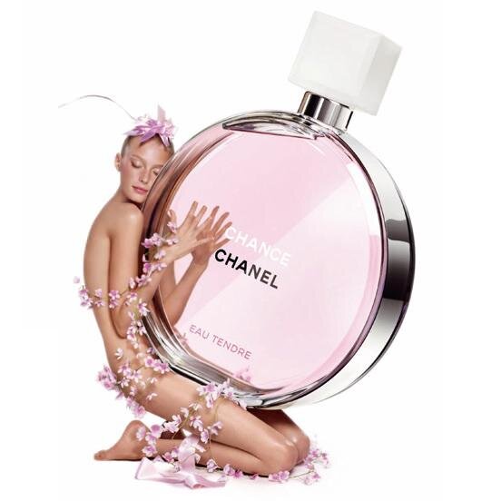 Розовый флакончик Chanel Chance Eau Tendre