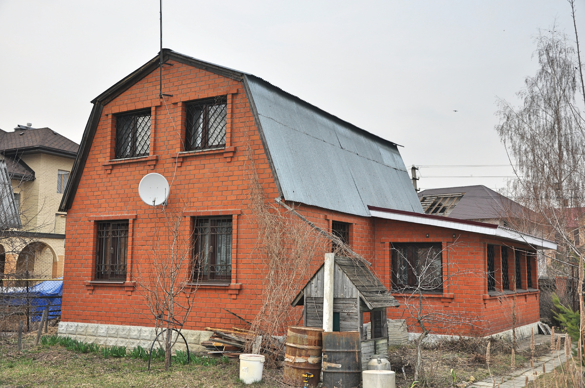 Кирпичный дом до реконструкции