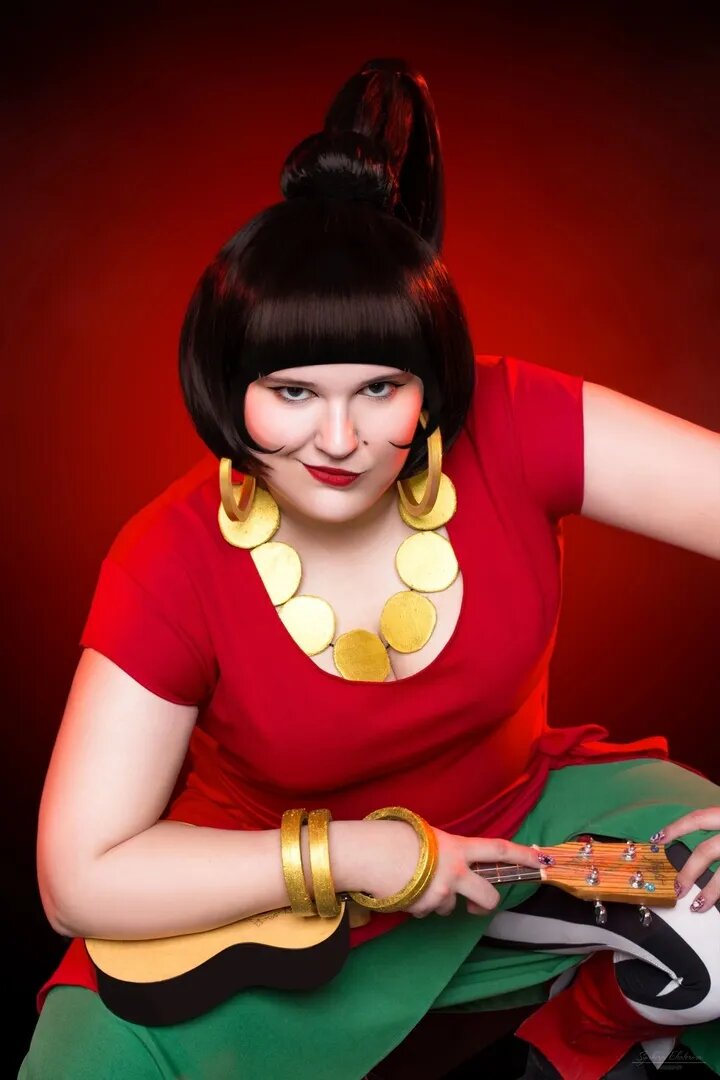 Косплей на Атаманшу из «Бременских музыкантов». Косплеер: Юлия Кутейникова. Фотограф: Photographer Synkova Ekaterina Cosplay.   📷