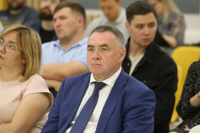 Игорь Асабин заявил, что площадь Тысячелетия в 2024 году наконец-то станет красивой. Фото: Данила Назаров I Столица С 