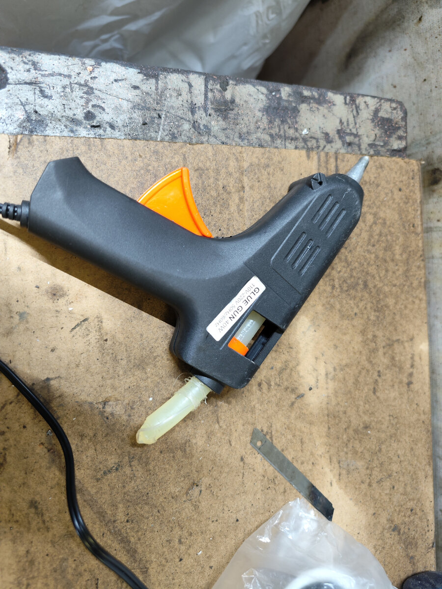 Уплотнитель хром накладки двери багажника Рено Дастер | Саша Скоков | Дзен