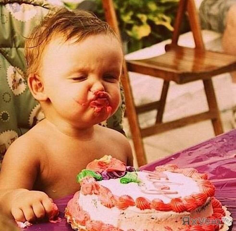 Ребенок хочет день рождение. Сладкого дня рождения. Забавные дети. Тортики для детей. Тортики для девочек.