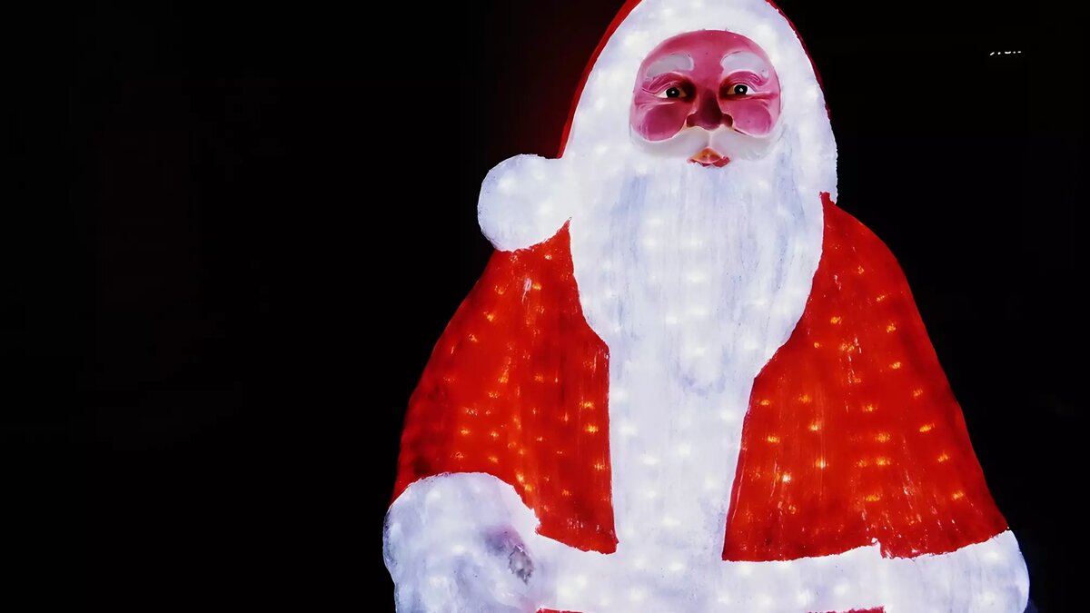 Жители Сургута сняли на видео наркомана в костюме Деда Мороза | muksun ...