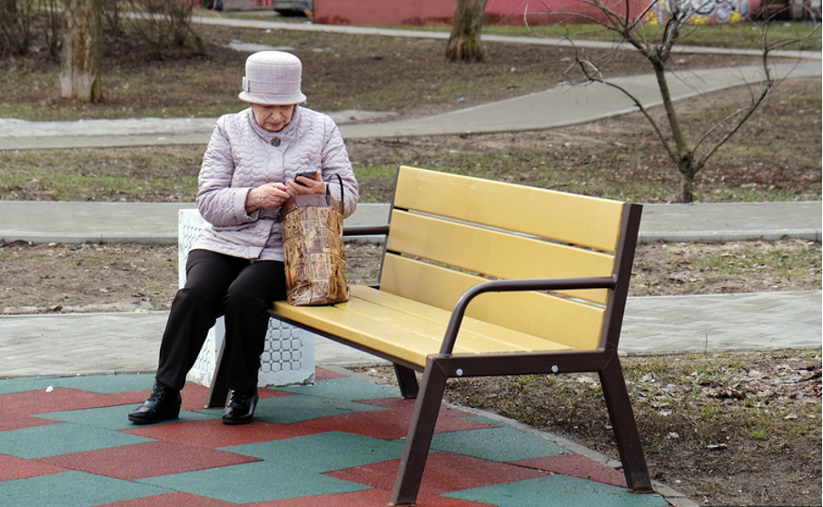 В мае повысят. Пенсионеры. Пенсионеры пенсия. Пенсионеры старше 80. 80 Летние пенсионеры.