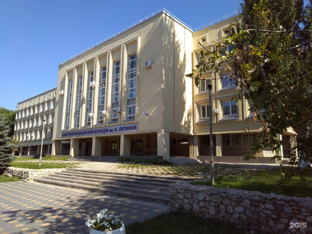 Только теплые воспоминания о нем. 