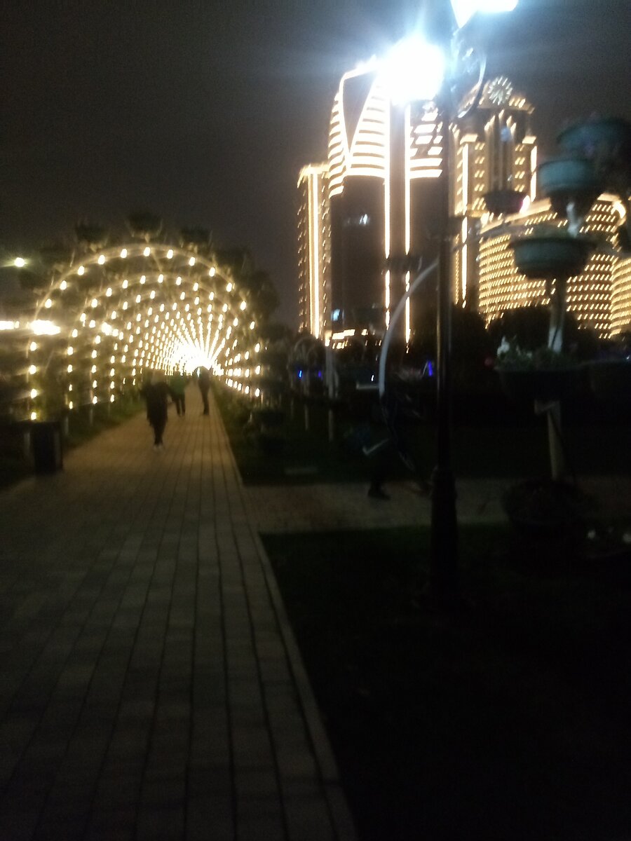 1. Грозный. 2 фото, листайте