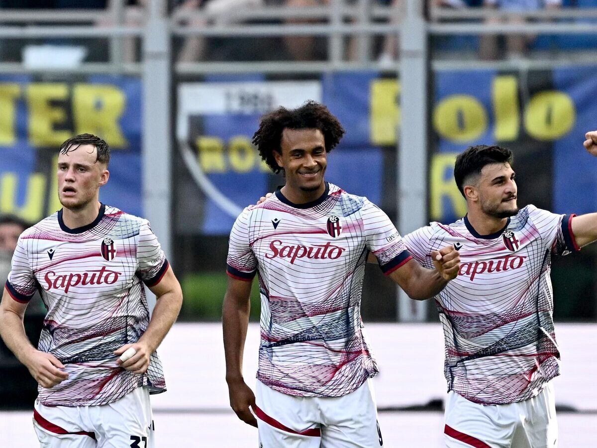    Футболисты ФК "Больнья"© Фото : GABRIEL BOUYS