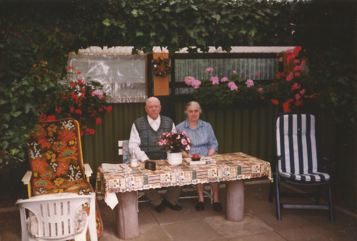 Семья Ровейн, Германия (90-е)