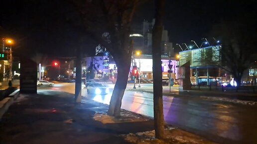 Волгоград ночью, Площадь чекистов прогулка по парку