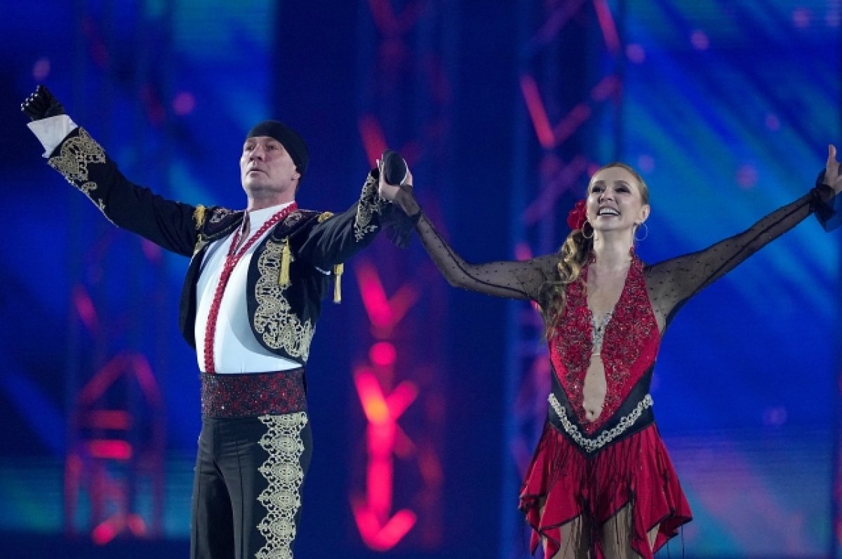    Костомаров и Навка вновь вышли на лёд на шоу Авербуха «Вместе и навсегда»