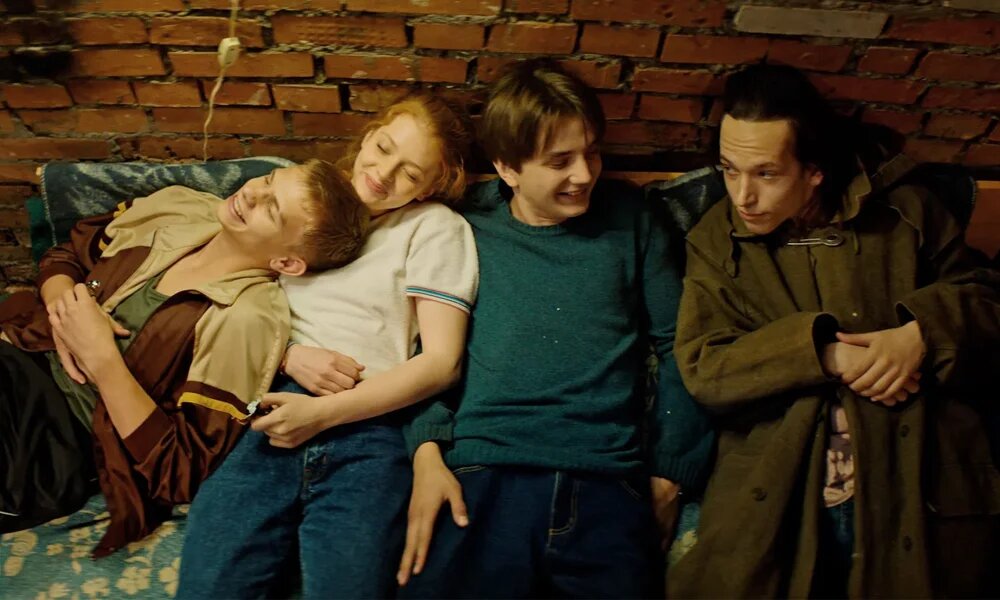 Забытые боги александра лисина книга. Вера чиркова. Затерянный мир экранизация 1992. Возвращение миров. Возвращение миров.