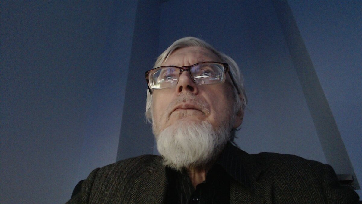 — Гиви, скажи нам, что такое "ос"? — Большой полосатый мух, учитель.