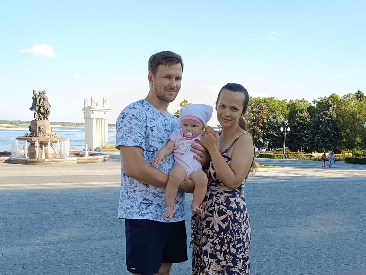 На набережной летом