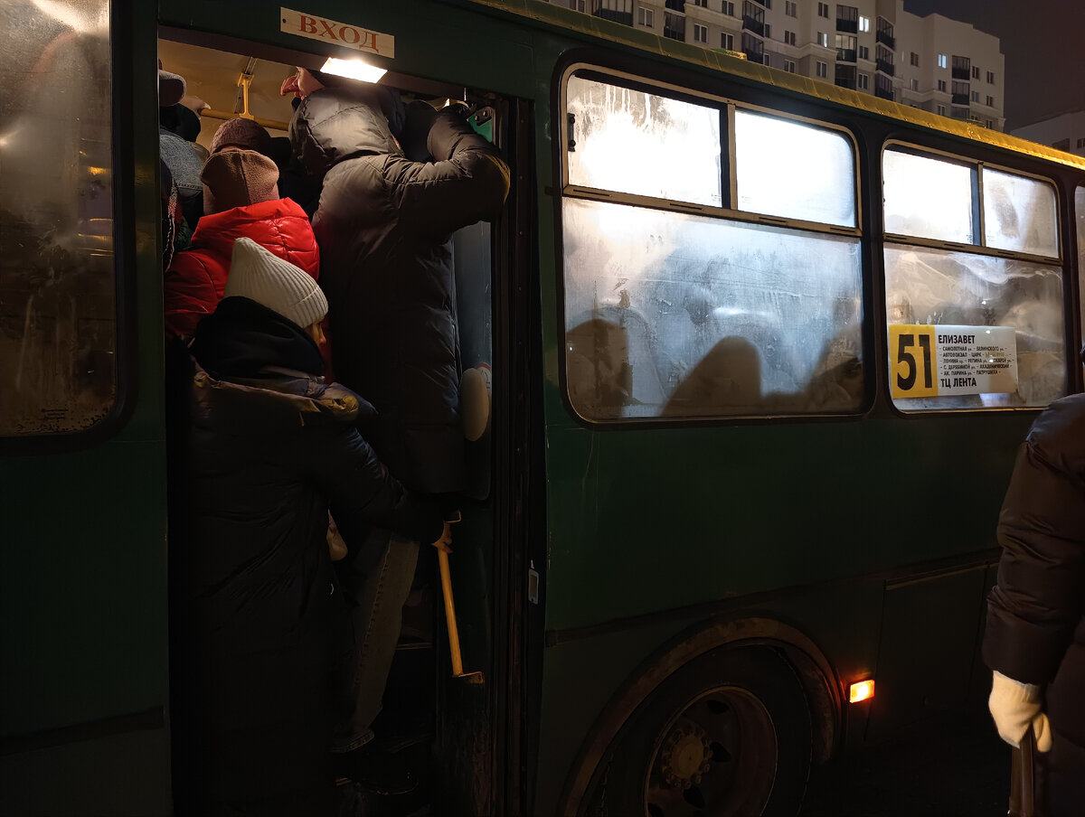 Огромный район Екатеринбурга загибается из-за плохого общесвенного  транспорта | Вкусные маршруты: тяга к путешествиям | Дзен