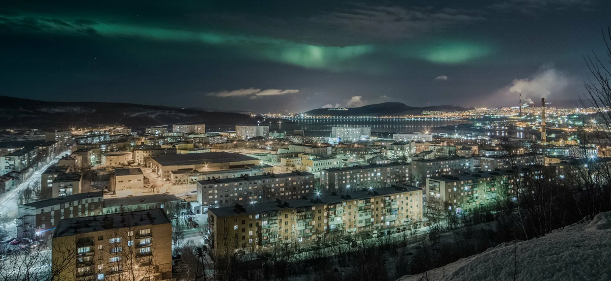 Североморск Северное сияние. Мурманск панорама. Северное сияние Североморск Мурманск. Кольский полуостров Североморск. Полярный 3 на телефон