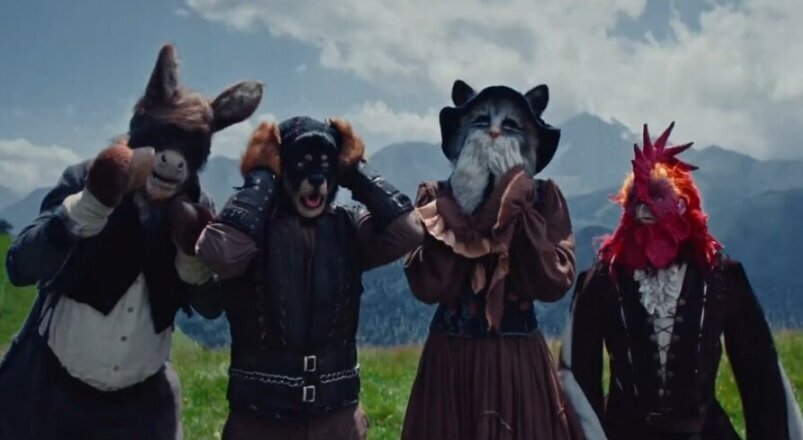 Мне стыдно, вам стыдно, может быть даже им стыдно. Но это правда существует