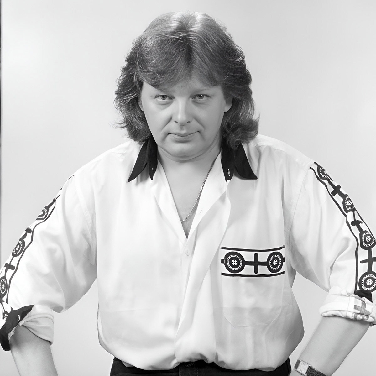 Молодой Юрий Антонов