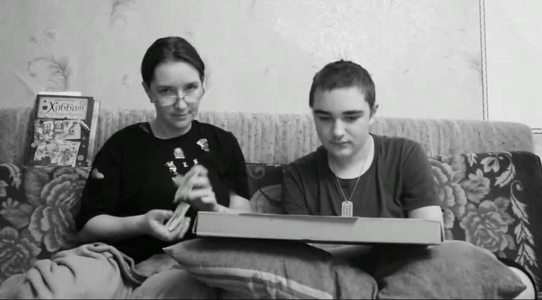 В игру будем играть. Полезную. Жизнерадостно.