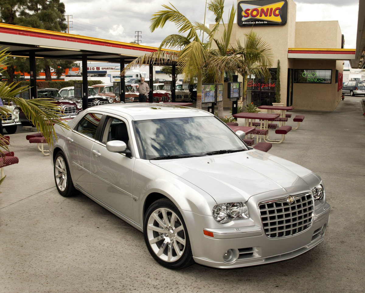 Chrysler 300C 2005-2010 модельного года 