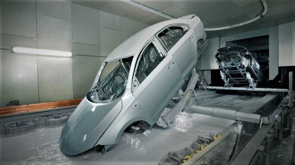 Горячее цинкование авто на заводе. 