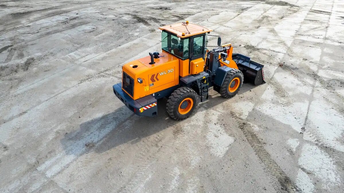 Фото: umg-sdm.com Фронтальный погрузчик от ЧСДМ