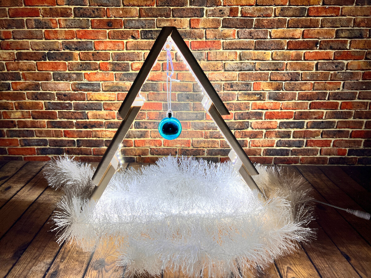 С приближением праздничного сезона многие стремятся придумать нечто особенное и оригинальное для украшения дома.-12