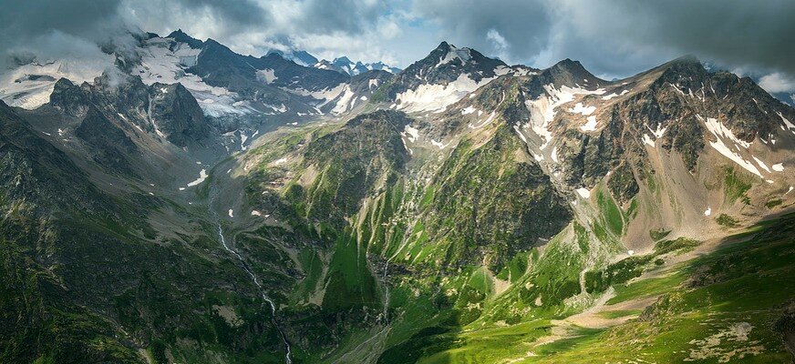 Предлагаем вам совершить фотопрогулку по столице Карачаево-Черкесской Республики.