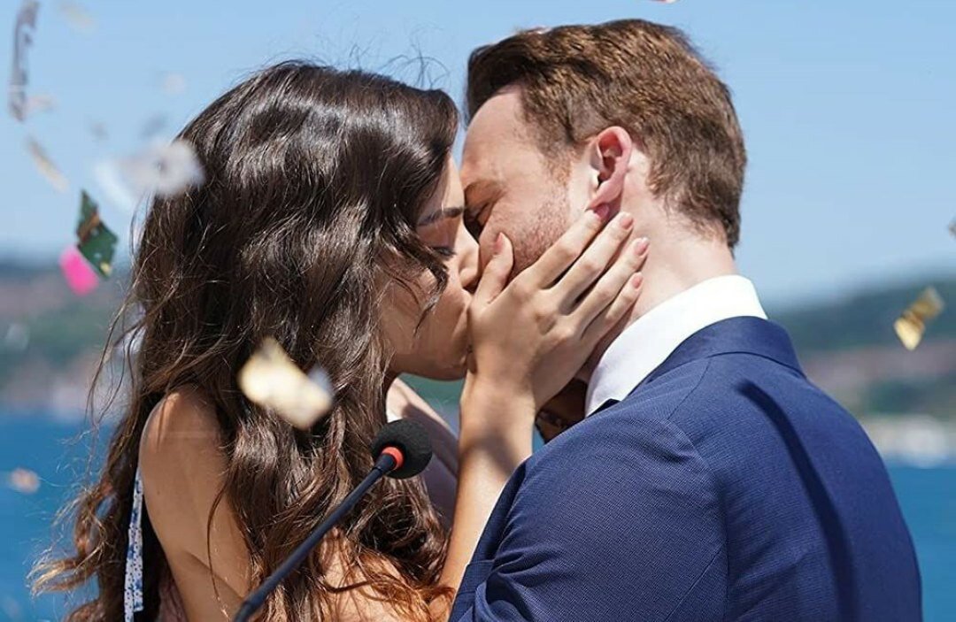 Кадр из сериала "Постучись в мою дверь". Картинка из Интернета.