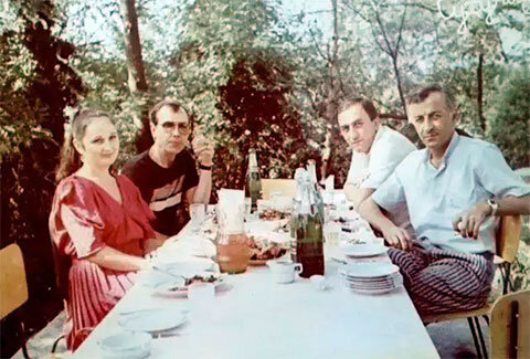 Захаров с супругой Розой. Источник: mzk1.ru