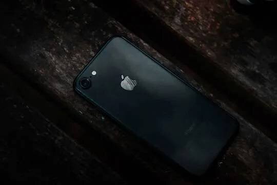    Обманутые клиенты «СберМегаМаркета» получили мыло и наборы отверток вместо iPhone