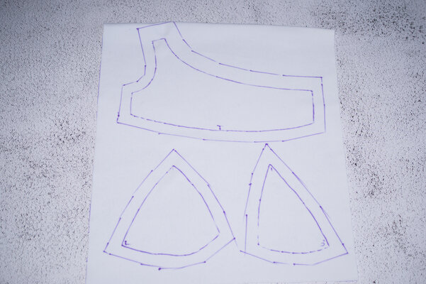 Выкраиваем детали чашки из микрофибры