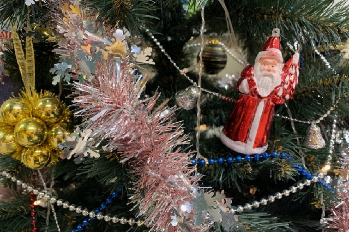    В Железнодорожном районе Красноярска на этой неделе откроются три ёлки