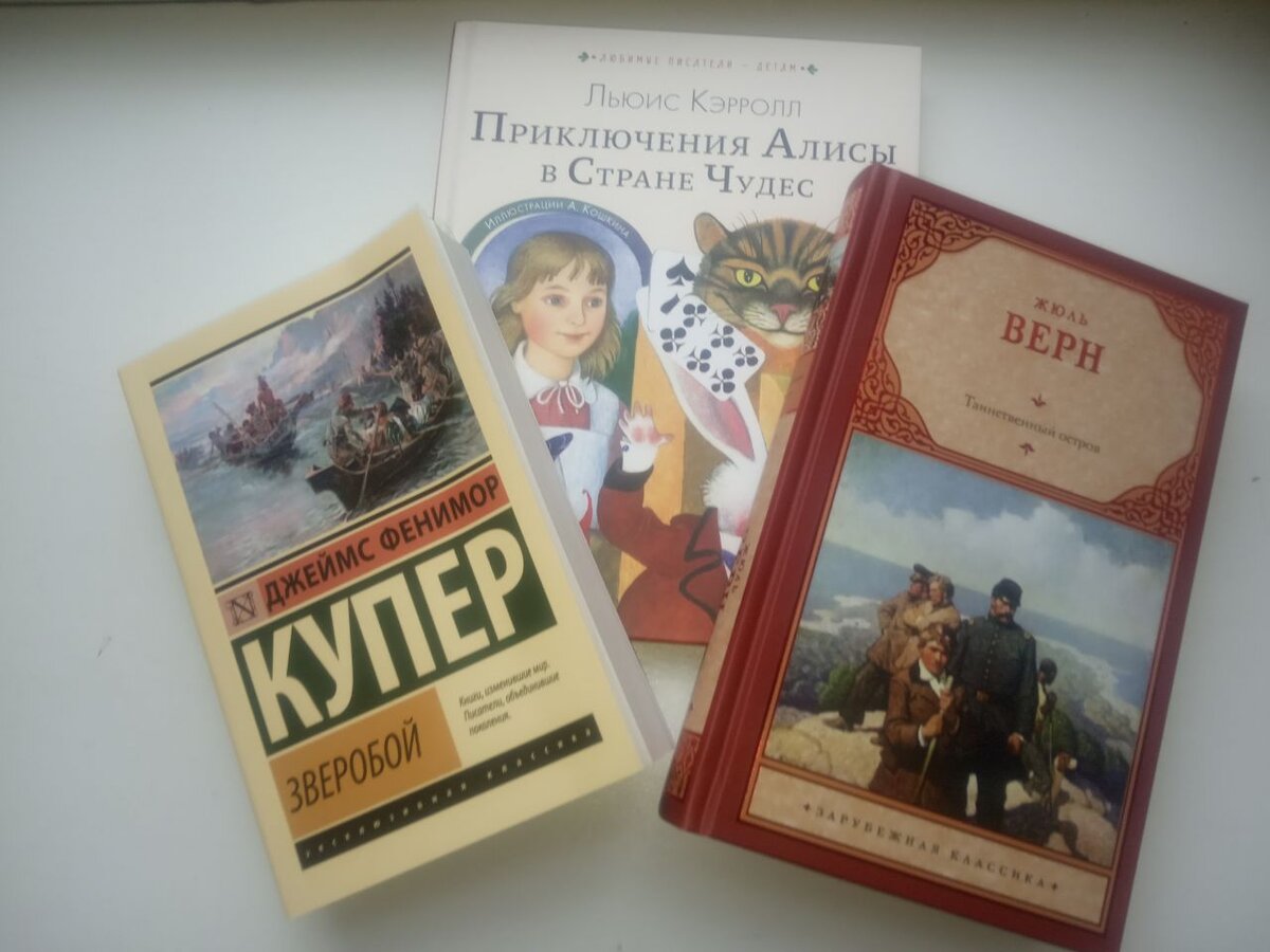    Почти 94 тысячи книг для школ Макеевки доставлены в рамках сотрудничества с Югрой
