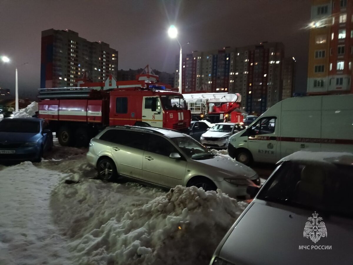    В Курске 23 человека спасли при пожаре в многоэтажке