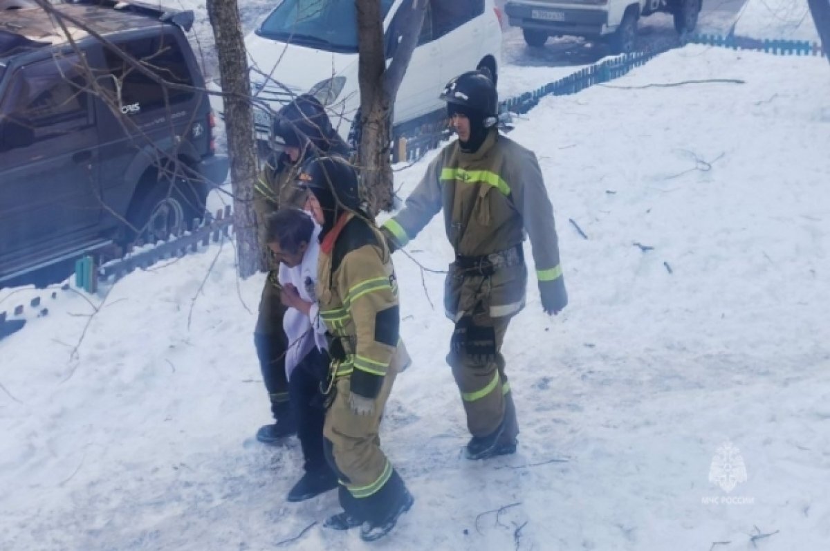    Пожарные спасли мужчину из горящей квартиры в Петропавловске-Камчатском