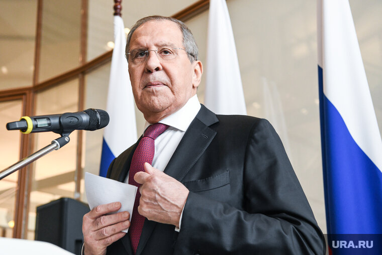    Сергей Лавров напомнил, что Западу нужна была пауза для Минских договоренностей