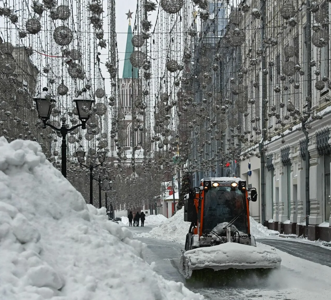 После зимы какой будет. Сильный снегопад в Москве 2021. Сильный снегопад в Москве в марте 2021 года. Сугробы в Москве. Сильнейший снегопад в Москве.