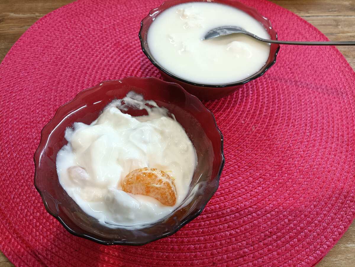 Готовый йогурт получается плотнее 20% сметаны