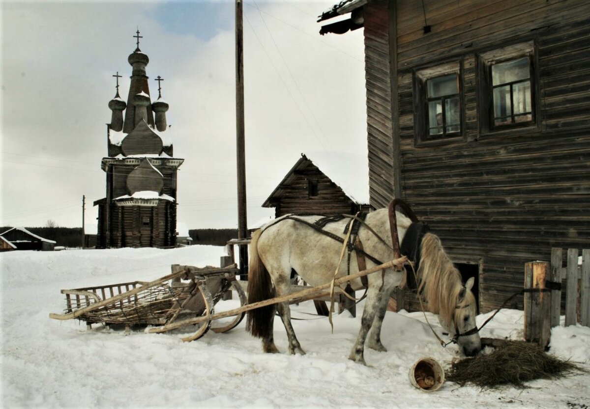 Деревни русского севера погосты. К северу едем из глубинки. Лето в деревне. К северу едем из глубинки. Деревня дальняя, российская глубинка.